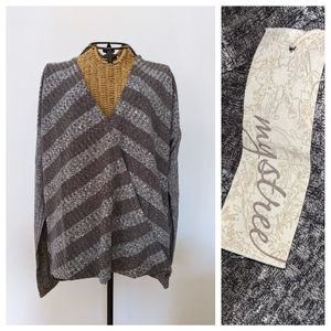 Mystree Grey Stripe Cross Cross sweater N